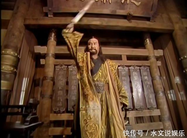  任我行和左冷禅对决，两人武功差距多少？可能比你想象的要小