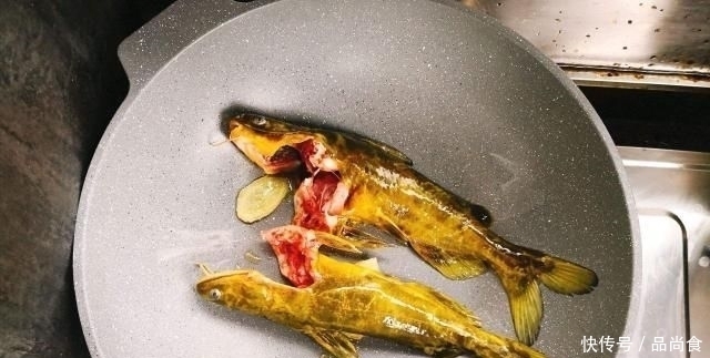 黄骨鱼豆腐汤,超美味又简单的做法,肉质细嫩,健康营养