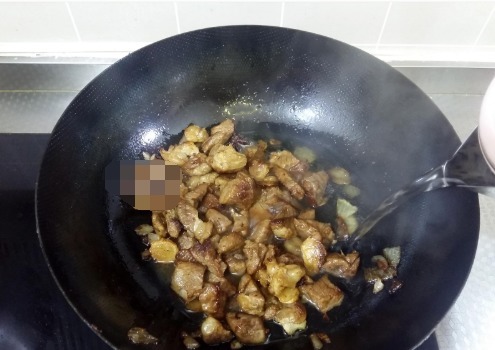  简单|炖牛肉，去腥我用这俩料，没腥气只剩香，超简单