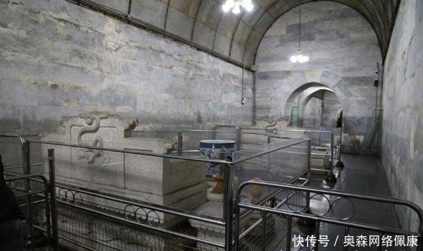 发掘|老者讲述不为人知的故事：发掘定陵时，一只公鸡被扔进地宫7天