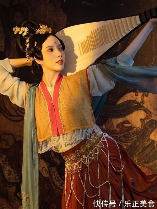 圆领@中国汉服|每个朝代的经典样式,你最喜欢哪个时期的汉服?