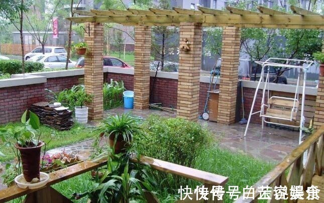地面|为省钱他自己动手改造庭院!完工美翻了,这效果只花五千不到