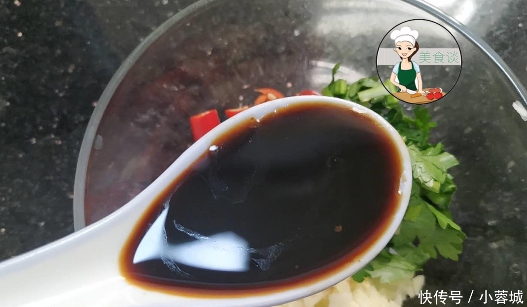 凉菜|夏天,儿子最馋此凉菜,比热菜更早光盘,鲜香开胃,一人吃一大盘