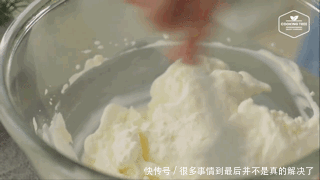 又要骗我动手做?红红甜甜的椰蓉红丝绒蛋糕