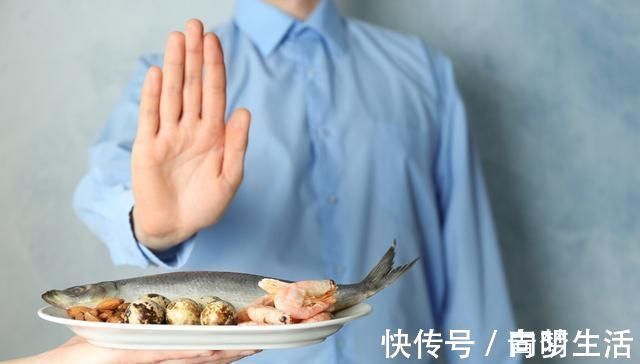 飙升|高尿酸人群注意:桌上3种美食,一口都不能多吃,尿酸飙升很快