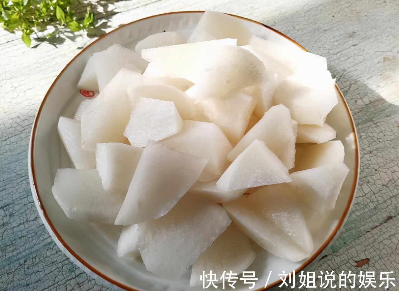 营养价值|白萝卜营养价值高,医生建议:3种人尽量不要吃,避免弄巧成拙