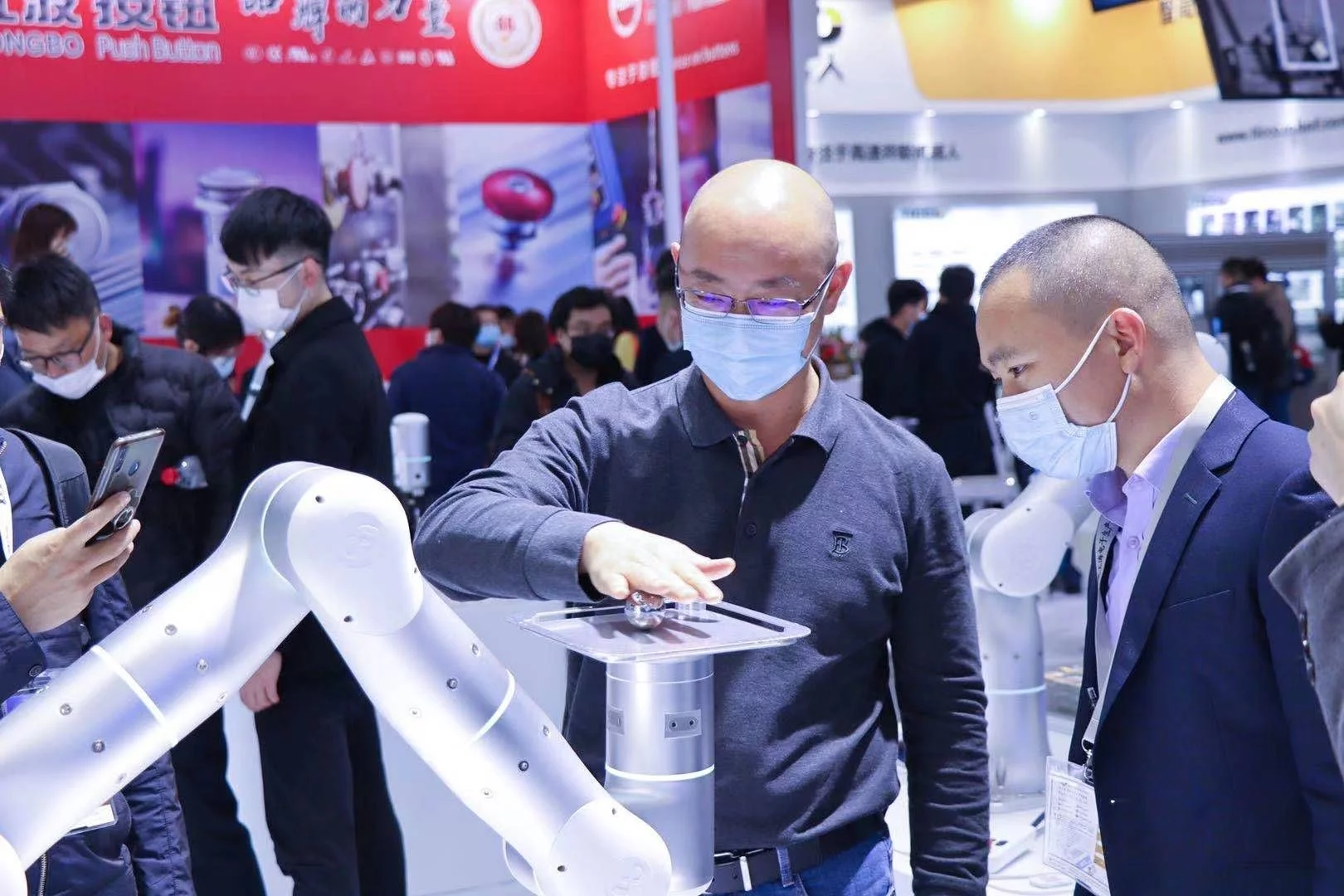 高仿大牌一比一手表批发网店代理提供一件代发插图4 高仿大牌一比一手表批发网店代理提供一件代发插图4