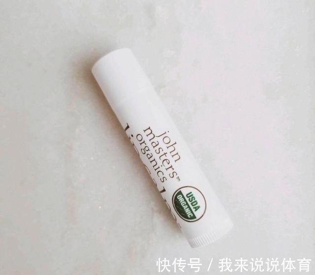 润唇膏|总有一些很微小的细节,比外形更能决定我们的气质!