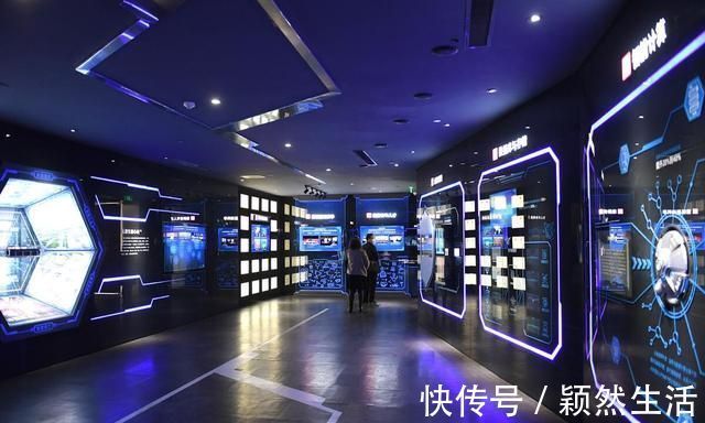 苹果|谷歌前总裁的担心没有错！苹果接连拿下25家公司，库克开始着急了