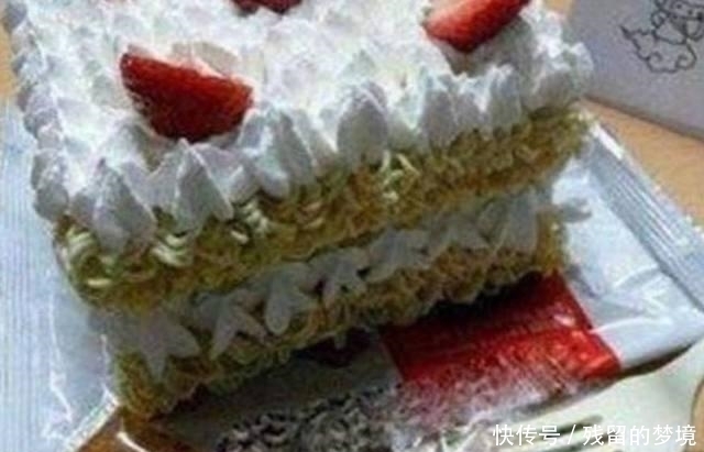 眼睛|最奇葩的吃泡面方式:第一个不算什么,图三简直辣眼睛