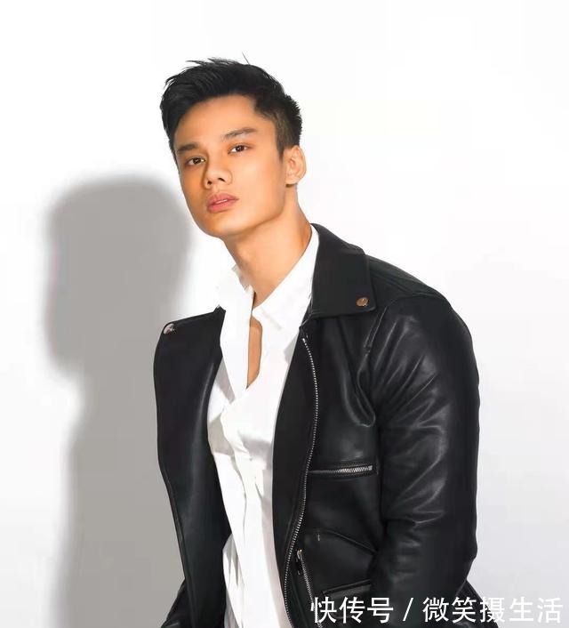 肌肉型男|肌肉男好酷,大只的胸肌好吸睛,真想靠在他的胸膛被他悉心呵护!