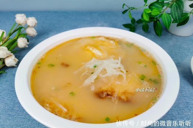 冬天要多吃萝卜,加3个鸡蛋,不炒不煎不油炸,健康营养又美味