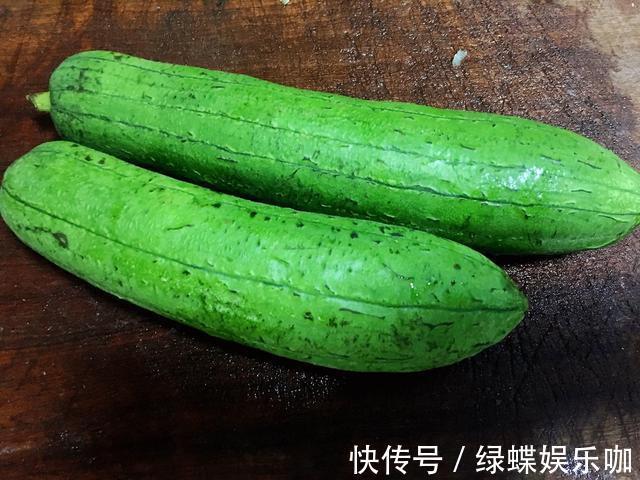 蒜蓉爆香|丝瓜这样吃,简单好做,蒸一蒸原汁原味,味道鲜美