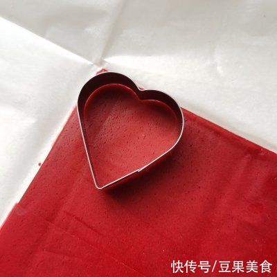 搅拌均匀|七夕好礼——爱心三明治曲奇一口下肚，唇齿留香