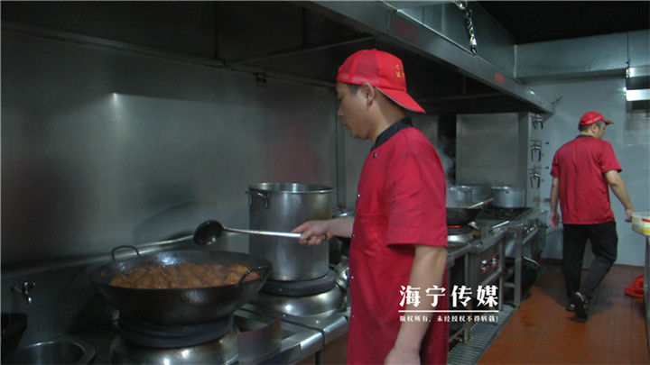 送达|3000多份饭菜安全送达 台风天海宁为老助餐服务不停歇