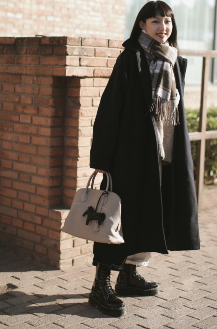 修饰|据说气质女生会爱上简约风,这样穿大衣,让你一整个冬天都很美