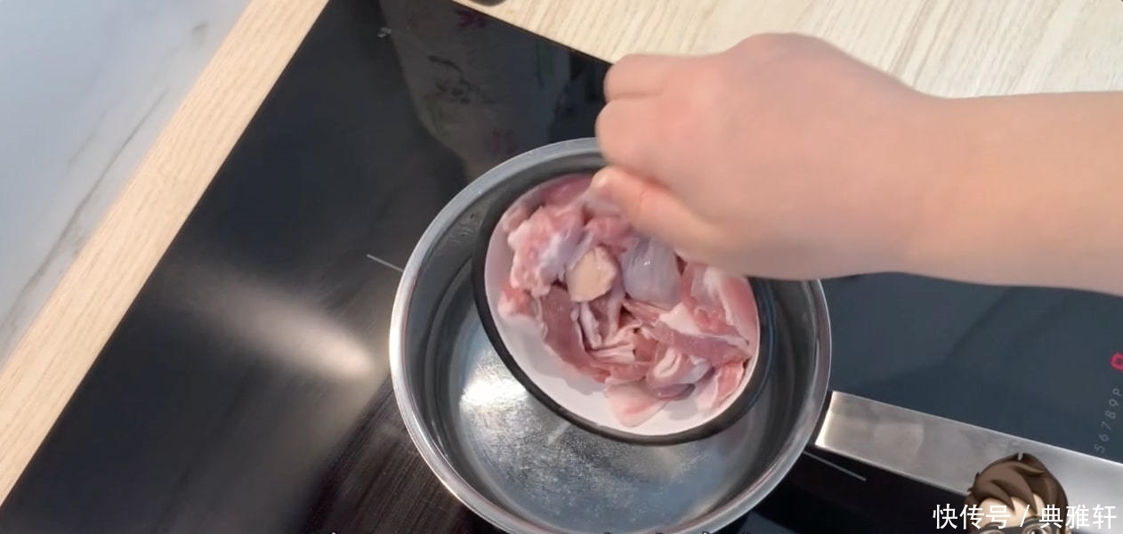 羊肉不止可以做烧烤，其实炖着吃更香，教你做超下饭的红烧羊肉