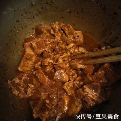 不加一滴油的超级简单粉蒸肉