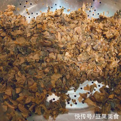 上桌前不被看好的家常版梅菜扣肉，吃完却逆风翻盘