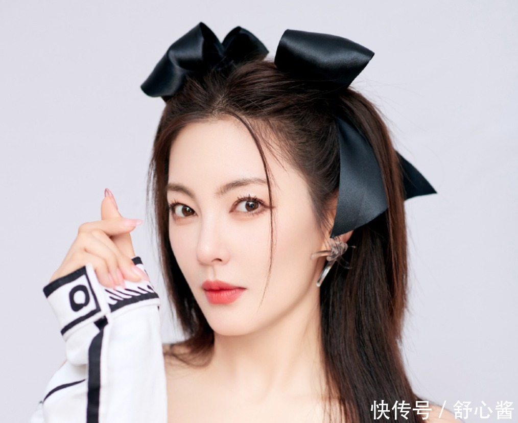  跳舞|唱歌跑调，跳舞顺拐，演员张雨绮凭什么在唱跳综艺翻红？