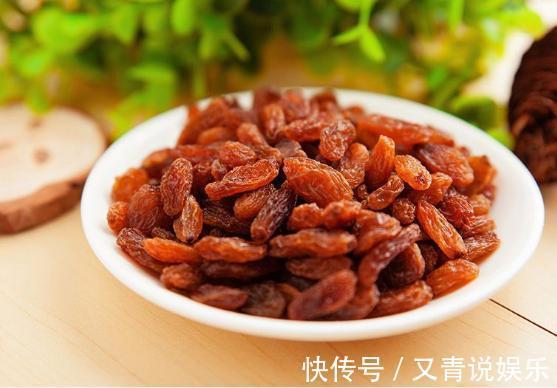 颜色|葡萄干泡水好处多,不同颜色还有不同功效,坚持越喝越年轻!