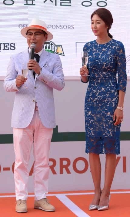 尹钟信妻子全美拉意味深长的更新：为什么会这样生活？虽然痛苦不可避免