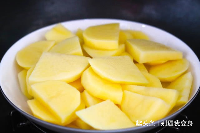 吃一个，相当于7个苹果70颗花生，特便宜，大人小孩都爱吃