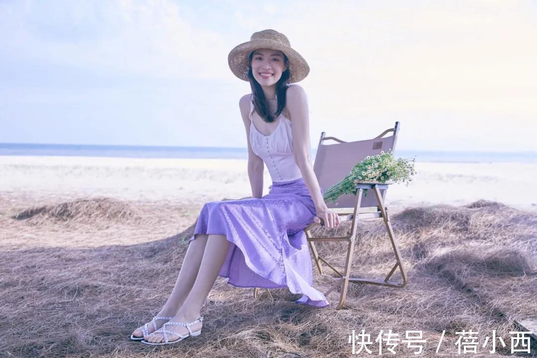 紫色|钟楚曦的身材真绝了,穿吊带上衣没赘肉,配半身裙曲线流畅好吸睛