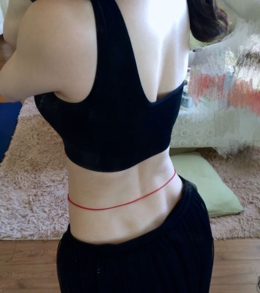 后腰|女性后腰的两个“凹点”是什么仅3女性有，你有就偷笑吧