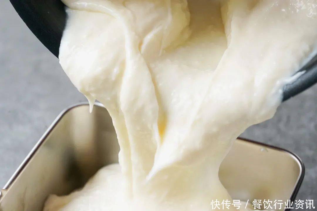 全网最火的牛奶吃法!5种原料4步搞定,比蛋糕好吃100倍