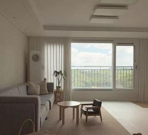 小窝|韩国人的温馨小窝,简洁利落的家居布置,房间不大却越住越大