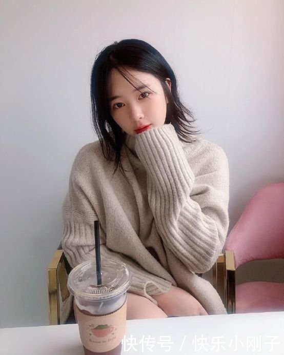 个性气质美女小姐姐,依然很灵动,精灵般的可爱