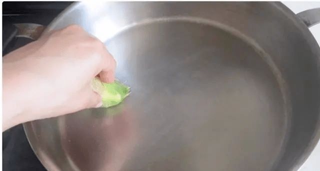 一道苦瓜鱼，美容养颜又减肥、关键做法还简单