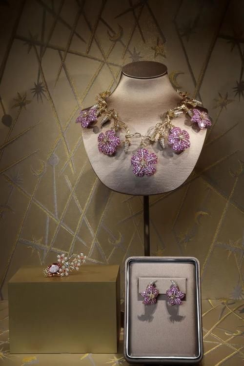 Tiffany 家最大的钻石，好闪！