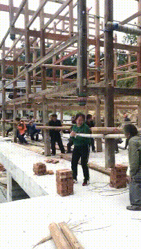 |搞笑GIF趣图:姑娘,你不觉得这里臭气熏天吗,难道这就是你的灵感