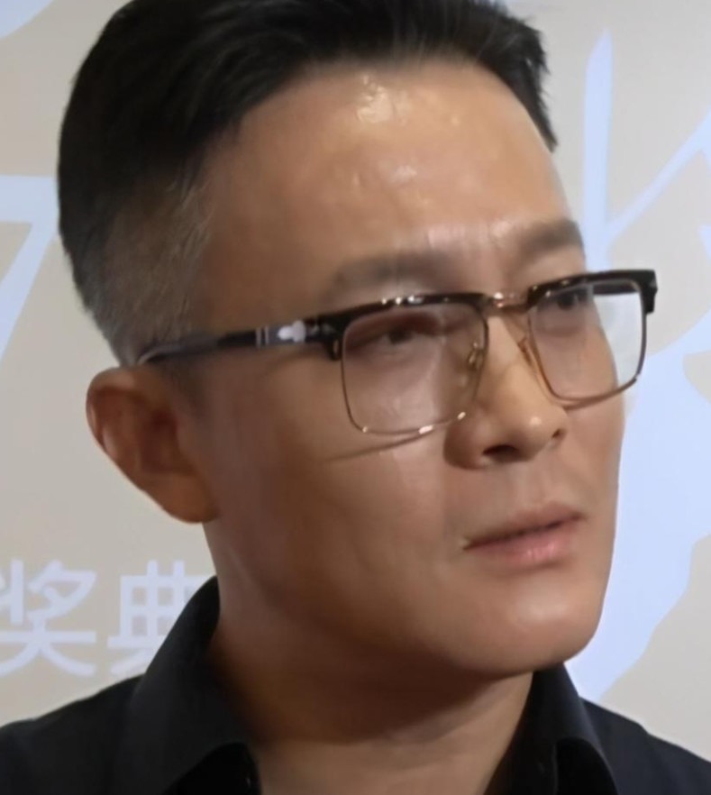 角色|太硬核!杨志刚被尔冬升点评后淘汰,在公司新戏中随意挑了个角色