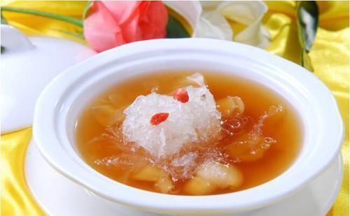 气血|女人过了40岁,多喝3汤,色斑淡,皱纹少,补气血