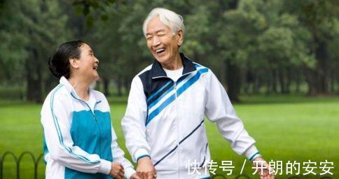 身体|男性过了65岁后,若还能坚持这4件事,或许身体素质还不错哦