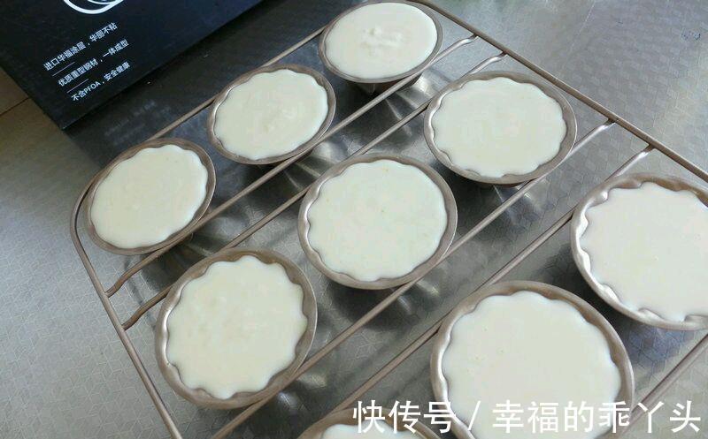 抹茶牛奶液|自制抹茶奶酪布丁,爽滑香甜,下午茶的好选择,大人孩子都爱吃