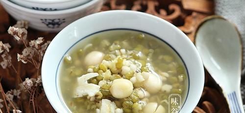 夏天多给家人煮这粥，清热解暑，营养易吸收，助你清凉过一夏