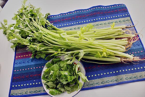 养骨冠军|“养骨冠军”被找到,50岁往后,舍得吃的人,不用受骨质疏松折磨