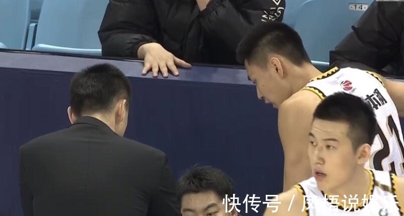 吴昌泽|6分,4分!辽篮新双子星集体迷失,杨鸣现场训人,张镇麟8投仅1中