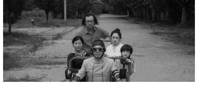 梁龙《疯狂的外星人》停播，众人直呼看不懂，但存在就有其含义