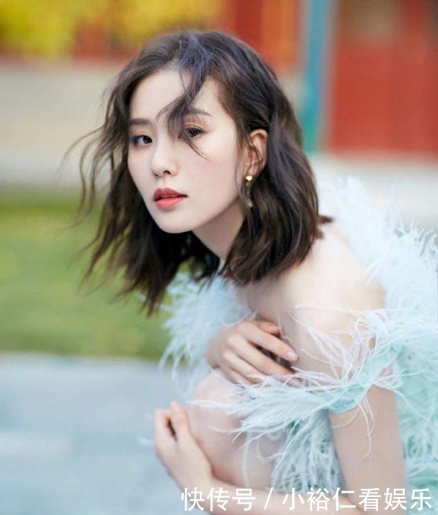 长卷发|丸子头已经不流行了,今年这5种“发型”是真火,简单大方显脸小