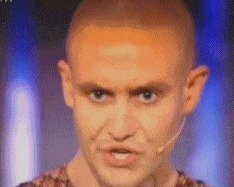 |搞笑GIF: 提起裤子赶紧跑吧 这种情况就别解释了