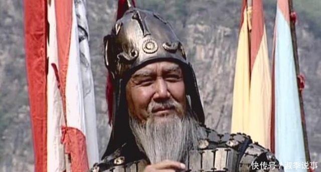 曹操|诸葛亮草船借箭时,曹操为何不放火箭?看了才知道卧龙的厉害!