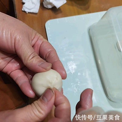 这道蛋黄酥真的是不讲究,有啥放啥都好吃