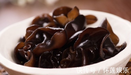 维生素e|木耳虽好,但2类人切记别吃,尤其是第二种,嘴再馋也别碰!