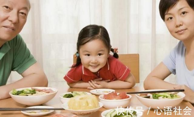 盲肠炎|这4种早餐不健康,被称“中国式糊弄早餐”,很多家长还在天天买