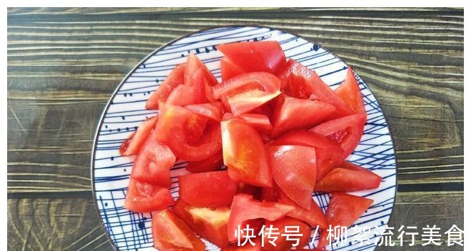 菜品|西红柿炒鸡蛋,大厨多加1味料,鸡蛋嫩滑,汁水多!